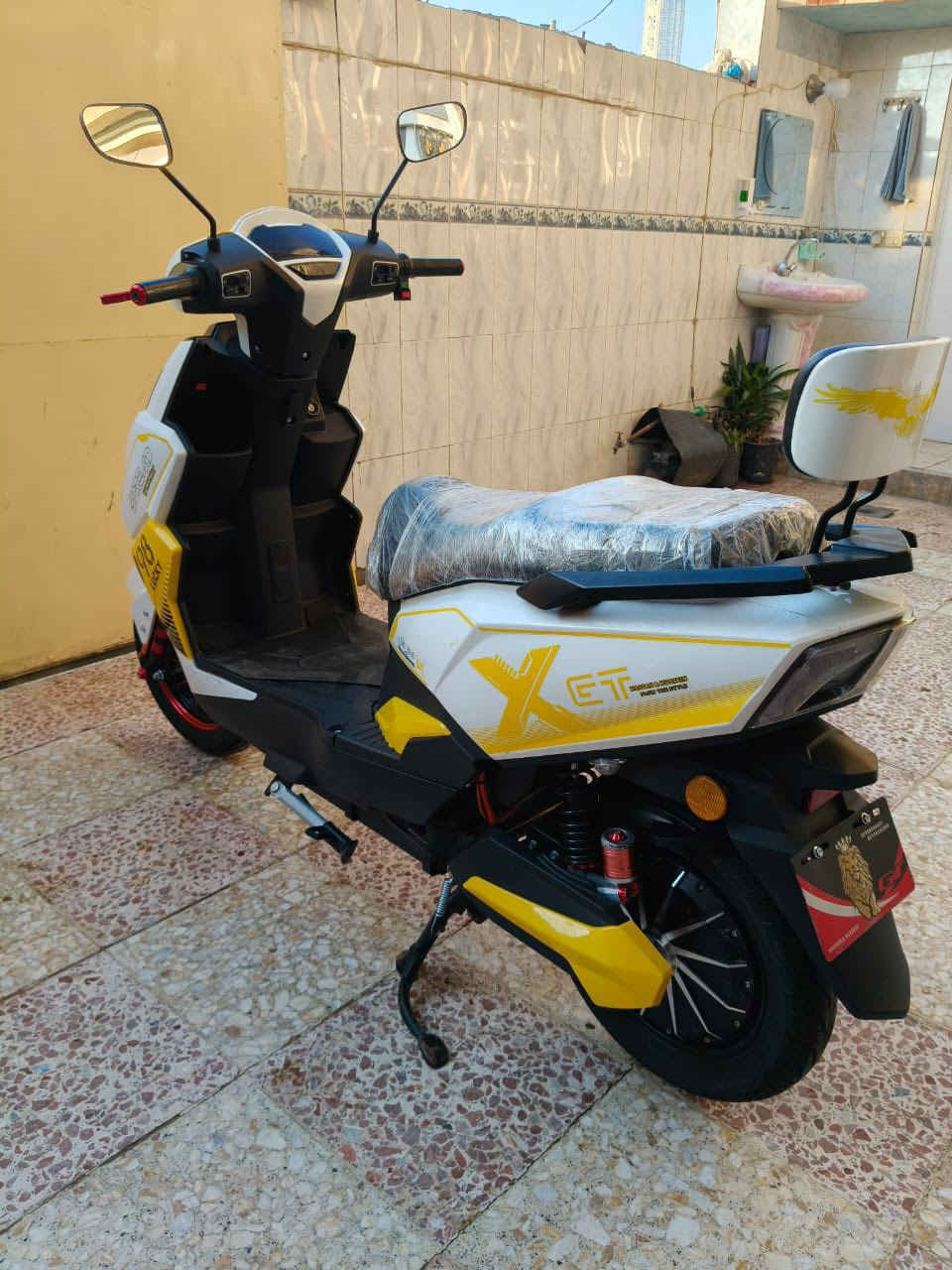 السلام عليكم دراجه شحن نضيفه موديل 2026 تشغيل سويج وكرت بطاريات نضيفه السعر 800$وبيه مجال بسيط مكان ابي غريب الشهداء واتساب ***********
