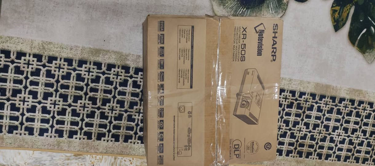 داتا شو للبيع ماركة sharp الاصلية جديدة الله شاهد ما مستخدمة كلشي مسلفن مع غراضها كاملة للتواصل والاستفسار : ***********
