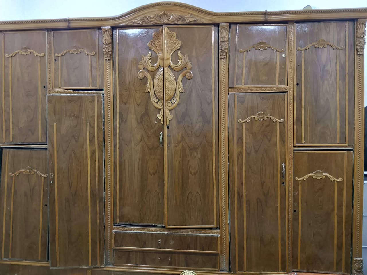 سلام عليكم  شباب وبنات  اني مكلف بل نشر  مكان ولد حي الكوفه كسر عطش شارع الصوره ماء عرف بيش رايدن هاذة رقم ولد بي واتساب ***********
