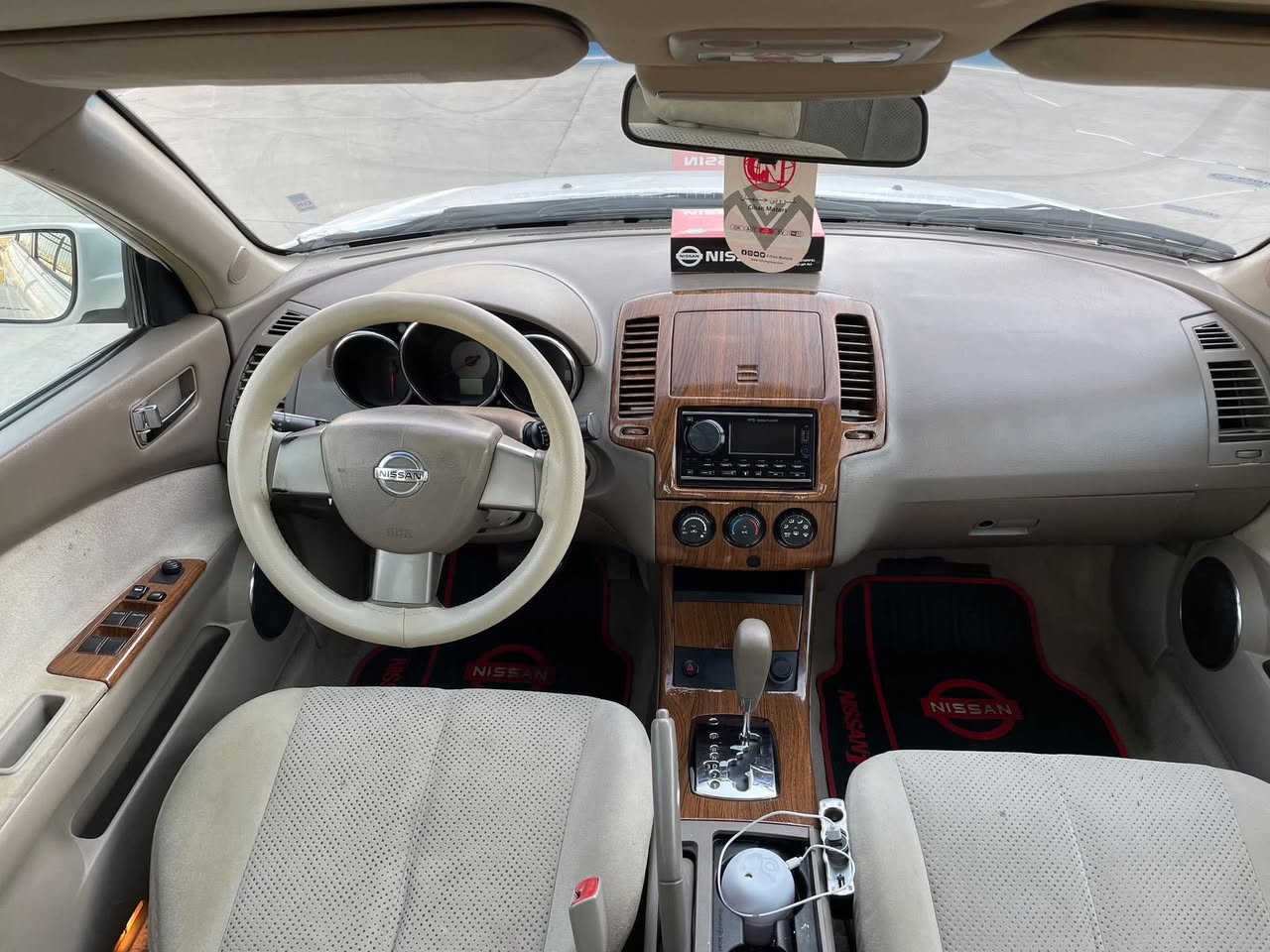 نيسان التيما موديل ٢٠٠٦خمس قطعه مصبوغ سنوي جديد بس رقمه قديم لوك گير و محرك بشط تايراط جديد داخلي جديد محرك لابخار ولاسرف سعر ٧٠
الرقم ***********
