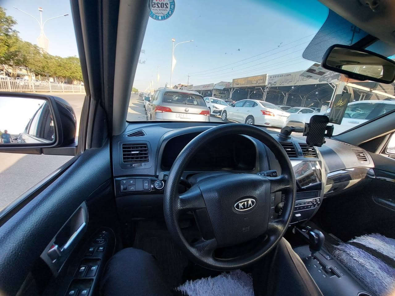 السلام عليكم 
كيا موهافي موديل ٢٠٠٩ كوري رقم اربيل 
فور ويل محرك 6سلندر ٣٨٠٠ 
دبلات هوائية خلفية
نظام نزول منحدرات
ESP 
Auto 4W
بصمة 
فتحة سقف
7راكب
3قطع تبريد
كشنات جلد
تدفئة كشنات
حساس خلفي
شاشة
كراسي امامي تحكم كهرباء 
تحكمات ستيرن
ستيرن كهرباء
مثبت سرعة
صندوق شفط
مري شفط
ماشية 225 الف
بيها قطعة تعديل بارد جامرلغ طرف السايق
 العنوان كركوك 
السعر ١٤٠ وبي مجال بسيط
رقم هاتف ***********
