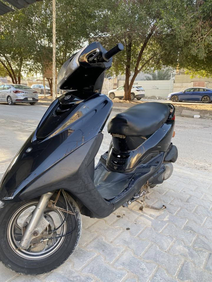 سلام عليكم بريز بغبغاء للبيع دراجة حلوه مكينتها ناعمه كفراتها كدامكم مكاني بغداد الحرية السعر 675 وبيها مجال رقمي *********** واتساب فقط
