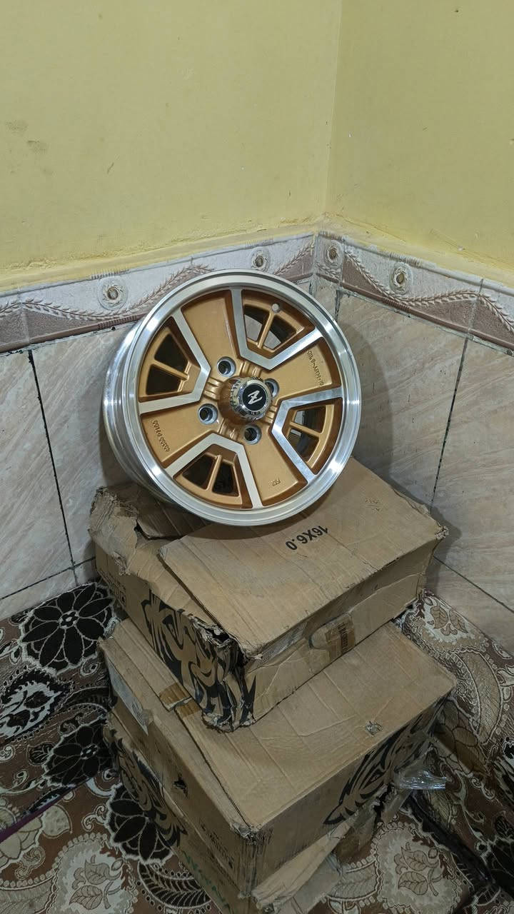 سلام عليكم للبيع ويل فراشه جديد ما مستخدم أصلي كامل ويا كباته سعر( 650) مكاني البصره الزبير شراي اتصل ***********
