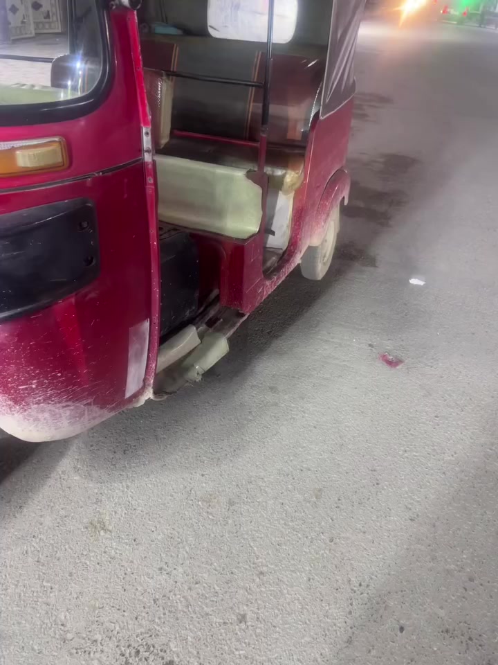 سلام عليكم تكتك البيع 18شهر 2 وراق كبس تكفل سرقه وعشائر مكاني نهروان سعر3وبيهً. مجال ***********
