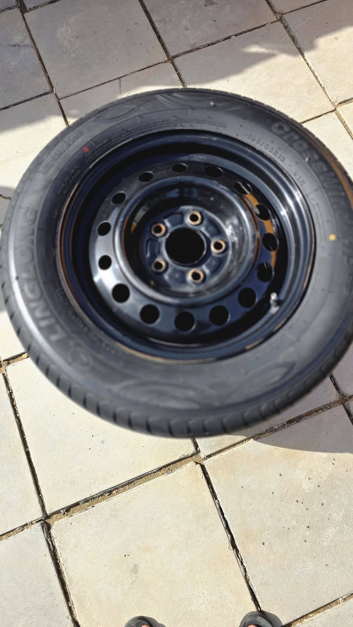 السلام عليكم  تخم تاير للبيع جديد اصدار 2025 استخدام 10ايام فقط هنه وحساساتهن مكاني ناصريه 
شراي يتصل 
***********
