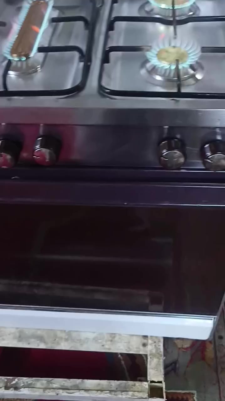 طباخ عشتار مصري باب اول السعر 160 للاستفسار : ***********
