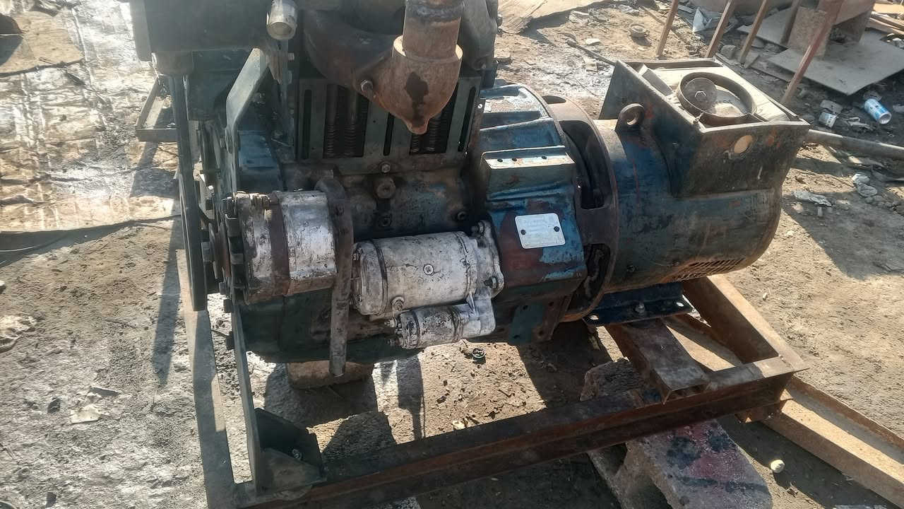 السلام عليكم 
مولد 2 بستم 
كامل شرط شغل 
مكفول من صرف وبخار 
توليد15كيفي 
مكان ديالى كنعان طريق مندلي بلدروز 
الاستفسار ***********
