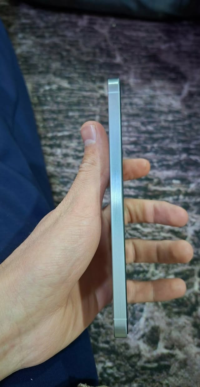 سامسونج اي 56اخو الجديد ملحقات كاملة باكيت والكيبل الاصلي للبيع السعر ٣٧٥ وبي مجال بسيط  
للاستفسار الاتصال ***********
