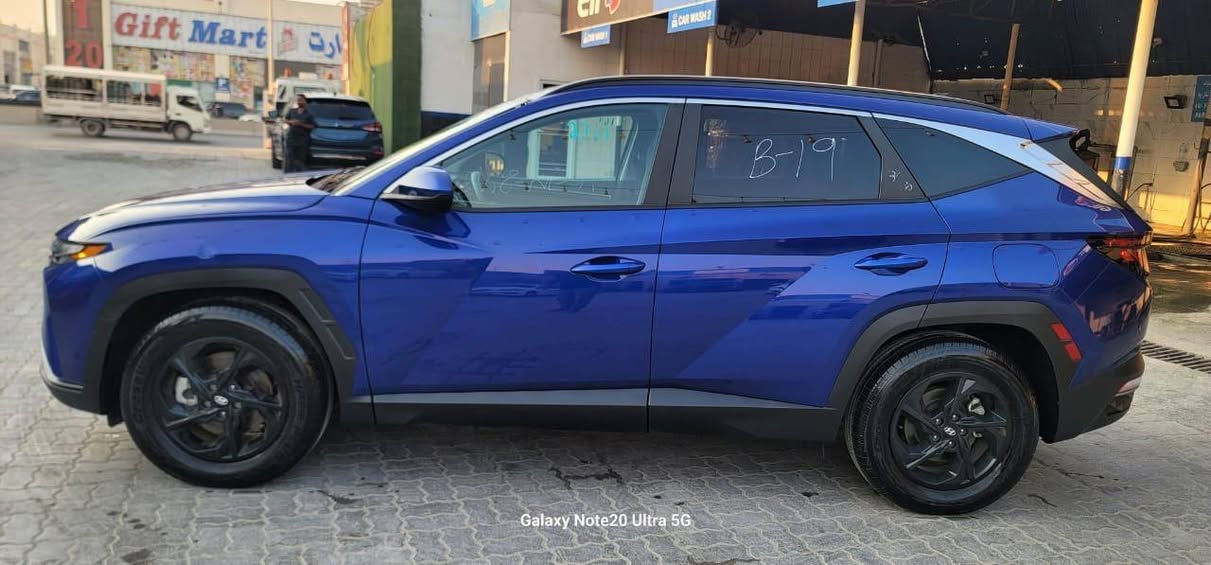 سيارة هيونداي توسان 2024 أمريكيSEL للبيع أو المراوس 
- *الموقع*: بغداد، العراق
- *السعر*: 185 ورقه
- *المواصفات*:
- بصمة تشغيل
- أبواب ترحيب
- رادار
- صندوق كهرباء
- كشن كهرباء
- مثبت سرعة
- تدفئة وتبريد
- كشنات أوتو
- هاند بريك بصمة
- صندوق كهرباء
- *المحرك*: GDI
- *الحادث*: مرفق رقم الشاصي 
5nmjb3de9rh295893
    • مكفول : دواخل لغد وشاصي
- *الدخول*: على كتاب الشهداء باسمي رقم بغداد 
- *رقم الهاتف*: ***********

إذا كنت مهتمًا بشراء أو مراوسة هذه السيارة، يمكنك الاتصال بالرقم المذكور أعلاه.
