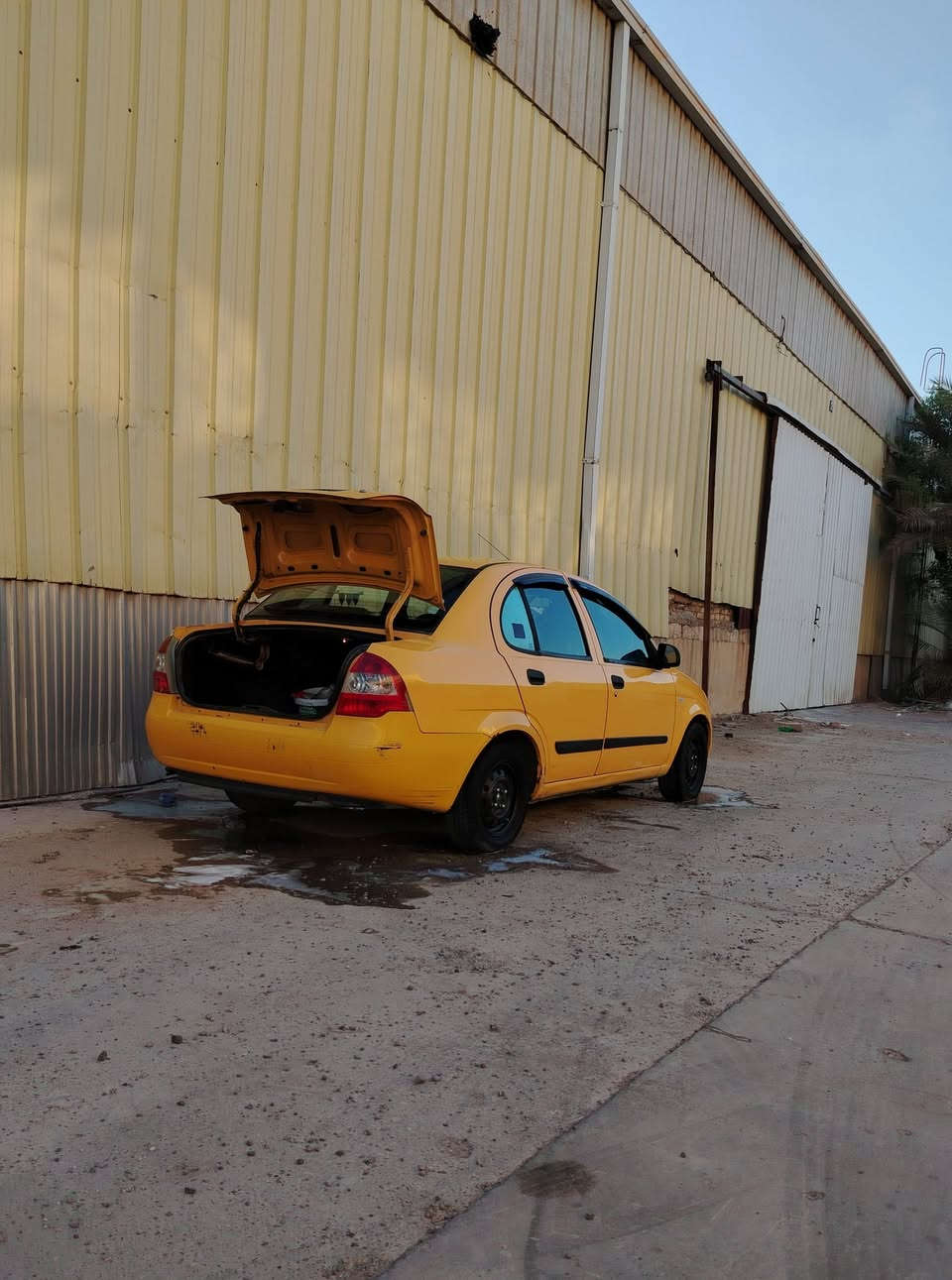 السلام عليكم طيبه 2016 كير محرك جاهزات✅
كشر مكفول ماعده ضربه بلجاملغ الخلفي بيها تخم تاير امامي كامره خلفيه اماميه شاشه +سيبايه 
سعر 40 
بغداد للاستفسار ***********
