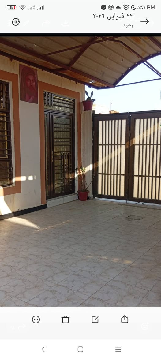 سلام عليكم بيت البيع مساحه 200م ركن  ال مراد خلف ملعب جديد طريق تبليط سياسين  بناء حديث غرفتين وصاله ومطبخ حار وبارد واستقبال وكراج سياره سعر 60 وبيه مجال تصال ***********
