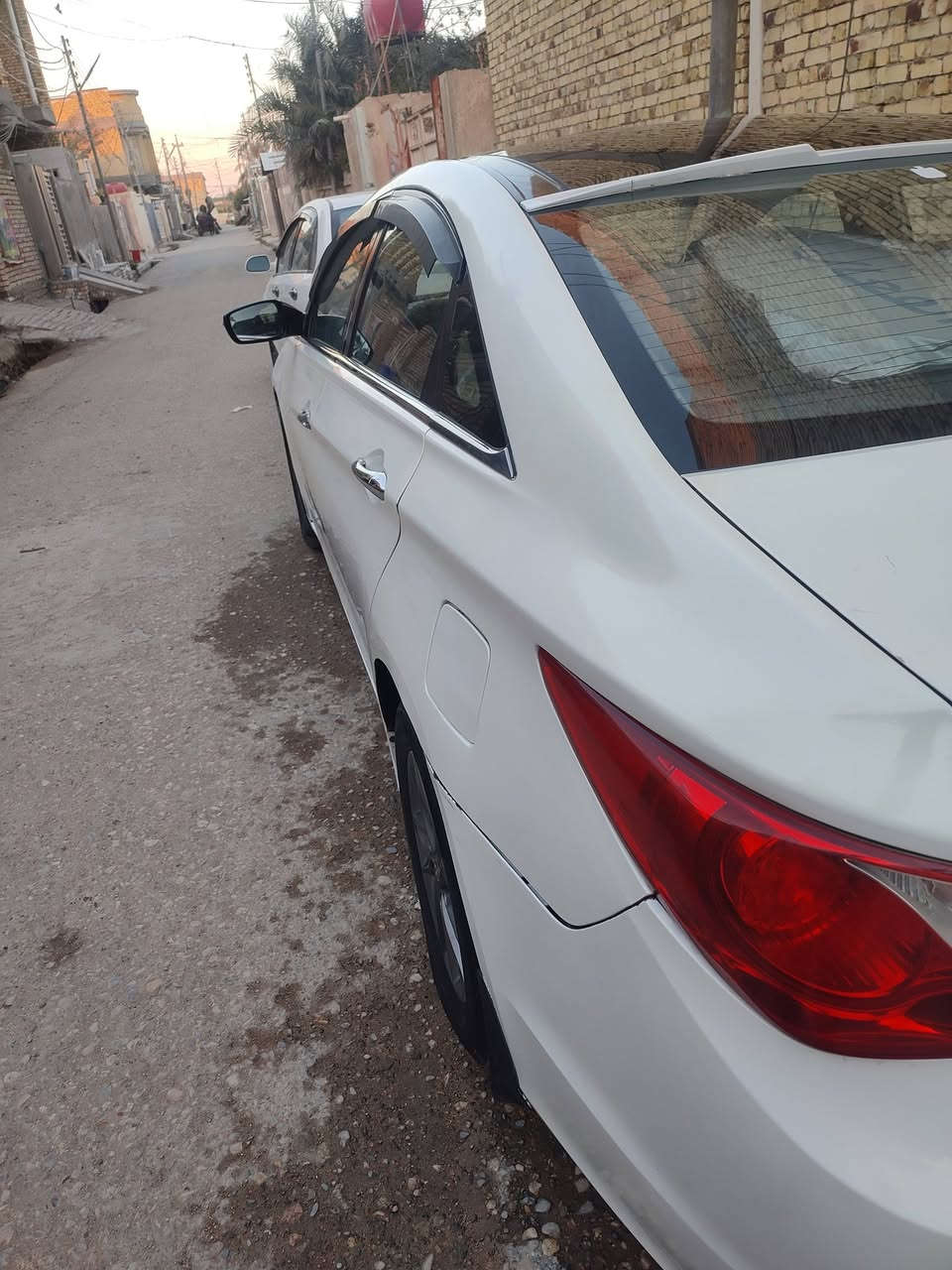 سلام عليكم سوناتا 2011خليجي فول  تاجيه عله جهت العبري سعرها 90. وبيها مجال قليل
***********
