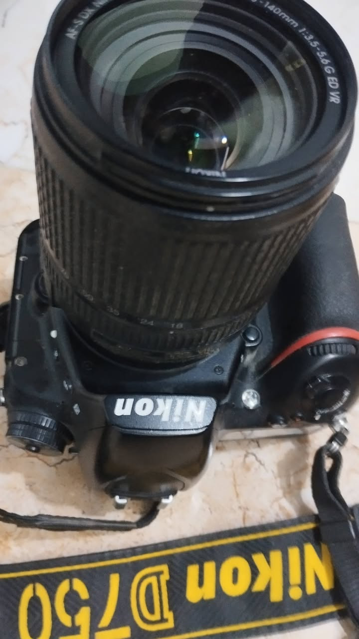 كامرات للبيع 750d نيكون
كانون 5d بيه نفص زر التشغيل

نيكون 610d بيه عطل عدسه و الفوتو غراف بس فيديو

ابيعهم شلع ***********
