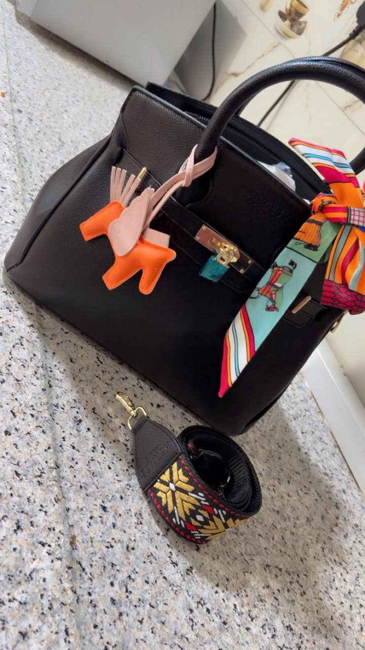 جنطه جديده مامستخدمه ابد حجمها جبير اشبر وكف لبيع سعره 30 وبيها مجال


**إذا كنت صاحب هذا الإعلان وتريد حذفه لأي سبب، رجاءا أرسل رسالة إلى الدعم الفني**