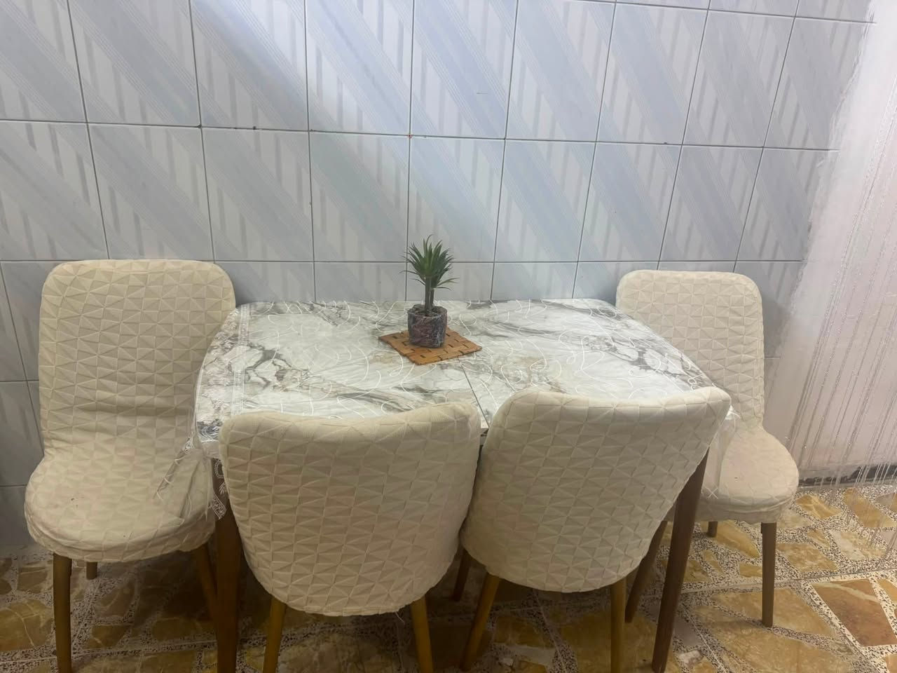 كاونتر مرمر تفصال متر ونص ب200
براد حار وبارد 80

ميز طعام مرمر يتصغر ويتكبر 75فقط ضرر كراسي 2


**إذا كنت صاحب هذا الإعلان وتريد حذفه لأي سبب، رجاءا أرسل رسالة إلى الدعم الفني**