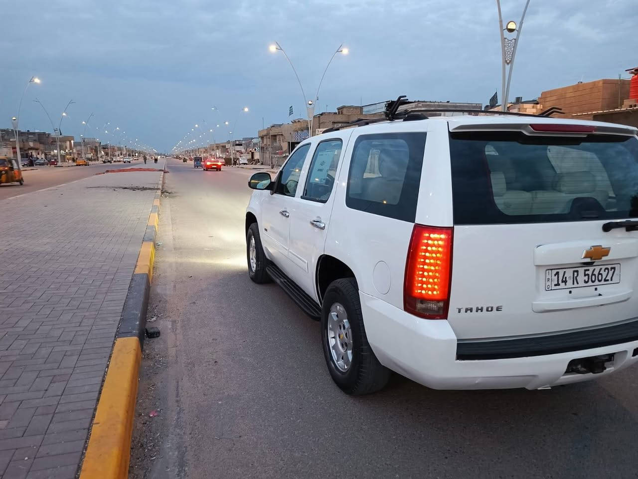 تاهو مديل 2011 مواصفات lt رقم بصرة انكليزي بسمي تحويل ثاني يوم كفالة مكينه وكير وشاصي تبريد تخم تاير جديد السياره كفالة من الضربة السيارة جاهزة من كلشي ماناقصها اي شي.. 
السعر 190$ بيها مجال 
مكان السيارة البصرة 
اتصال فقط 
*********** البصرة, العراق
