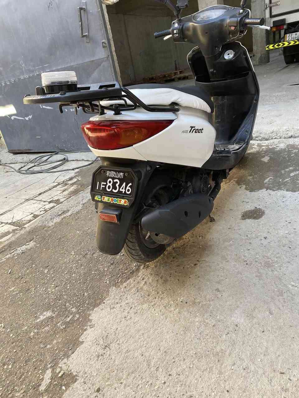 السلام عليكم دراجه اكزز للبيع 140فول ياباني ستان كهرباء النضافه مثل مابصوره سعر10 ورقات وبيها مجال العنوان الشعب حي البساتين رقم ***********
