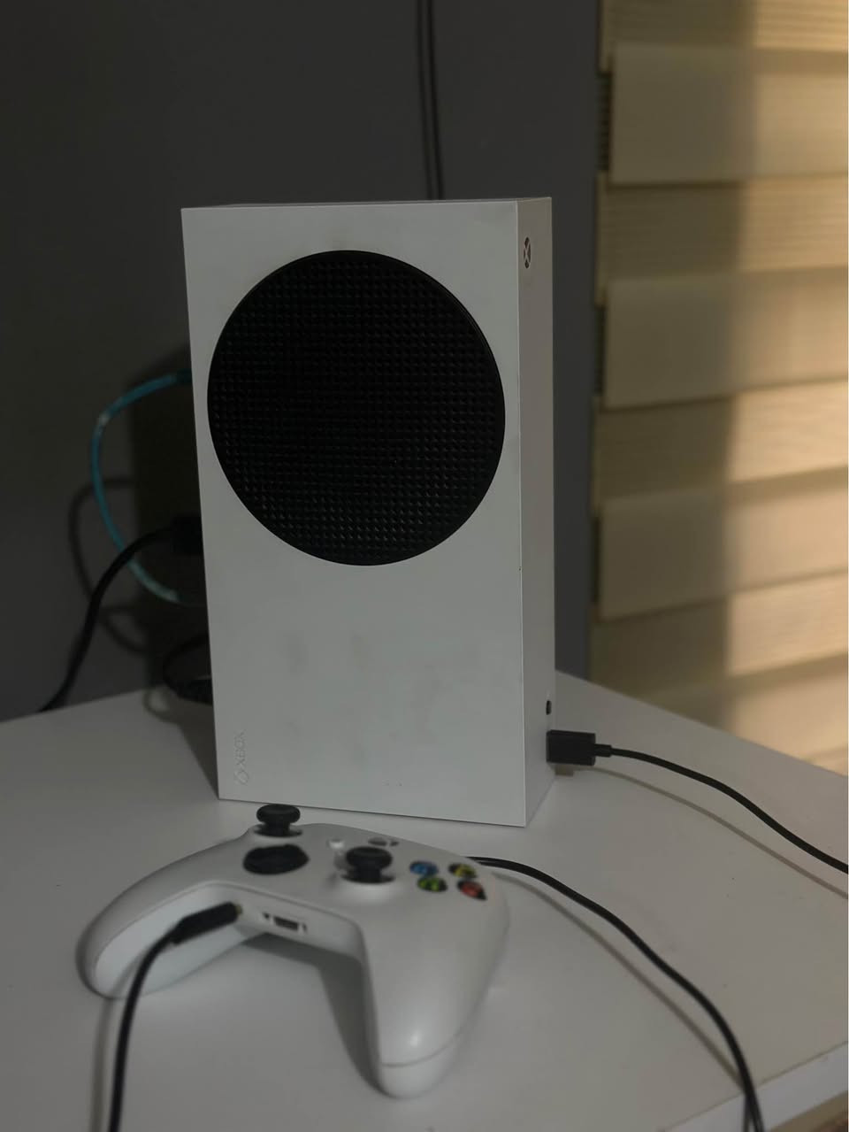 اول شيء ابيع مفرد اذا شيء عجبك 

للبيع Xbox Series S 512GB مستخدم شبه جديد ونظيف جدًا.

المواصفات:

* Xbox Series S 512GB
* شاشة GameOn Gaming Monitor 27” IPS 120Hz
* سماعة HyperX Cloud II Wireless
* UPS روك 1250VA
* تبريد Xbox
* اشتراك Game Pass باقي عليه 6 أشهر

الجهاز والأغراض كلها بحالة ممتازة وشغلها مضمون، البيع كامل كحزمة.

السعر: 750,000 دينار قابل للتفاوض بالمعقول.

للاستفسار التواصل رقم الواتسب ***********

اقبل تبديل بجهازة ايفون نظيف 

وايضأ ابيع مفرد من الغراض المحمودية, بابل
