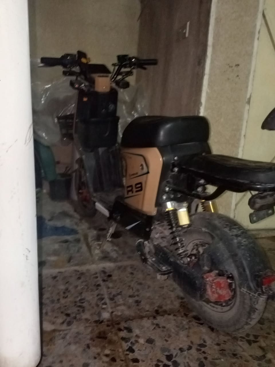 سلام عليكم دراجة r9 بعدة جديدة بيعة نواقص بصيطة مكاني بغداد البياع سعر 400 وبهة مجال ***********متواجد وتساب ورصيد هنا ما متواجد
