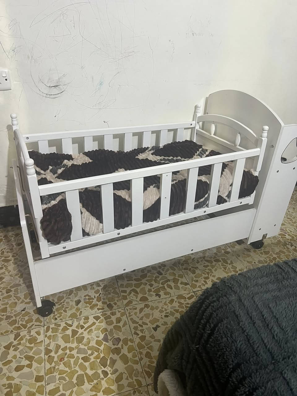 كاروك أطفال جديد ونضيف للبيع وياه الدوشك ب50


**إذا كنت صاحب هذا الإعلان وتريد حذفه لأي سبب، رجاءا أرسل رسالة إلى الدعم الفني**