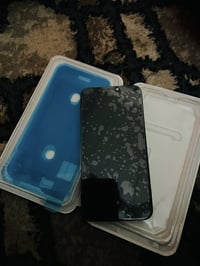 شاشة iPhone 11pro فقط ، تفصيخ جهاز توصيل موجود 07706600951