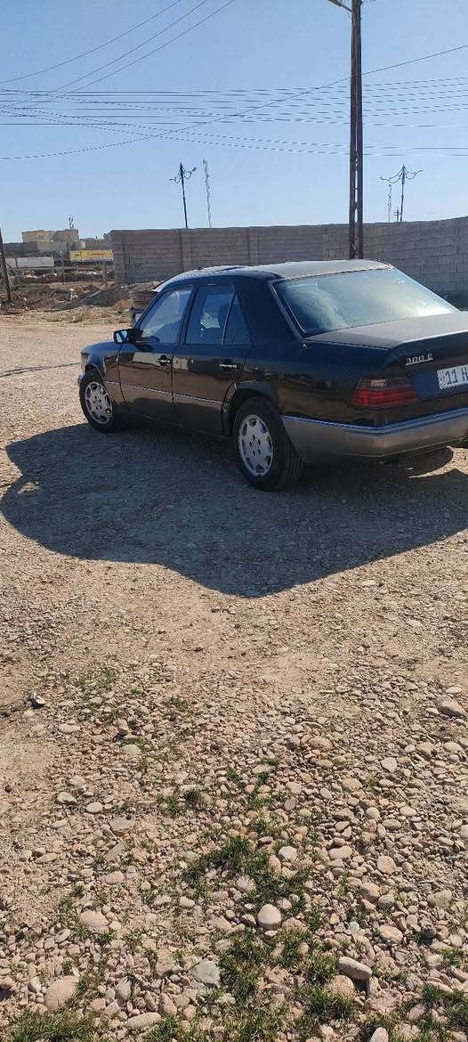 موديل 91 مكينه 3000VvT سياره باسمي سنويه لل29 رقم بغداد انكليزي مكانها ديالى شهربان  *********** سعر 45
