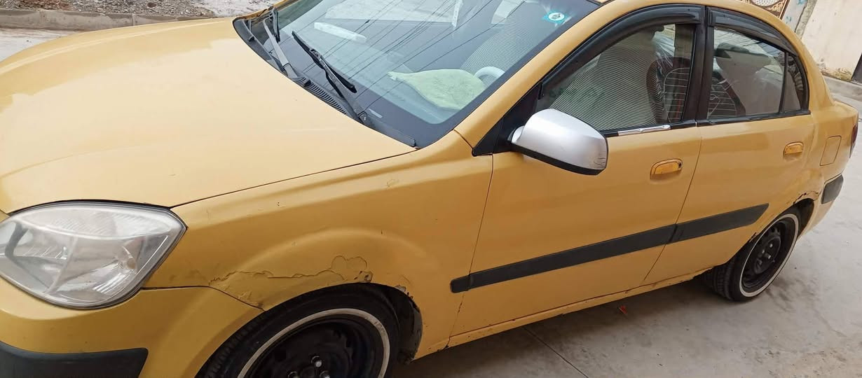 السلام عليكم كيا ريو موديل٨ هزه جديده سنويه جديده بيع نقد وقصاد ضرر مسطره بدون دواخل محرك وكير شرط موصل حي العامل الأيمن رقم *********** كورك ***********
