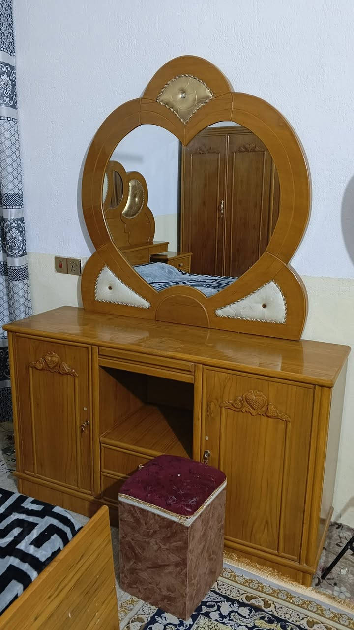 غرفة للبيع مستخدمه قليل نظيفة كلش صاج عراقي السعر مليون و100
اتصال على رقم ***********
