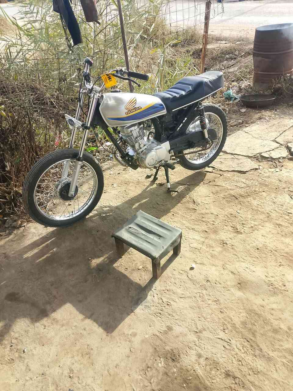 السلام عليكم دراجه للبيع ناعمه موديل 25 السعر خاص الاستفسار ***********
