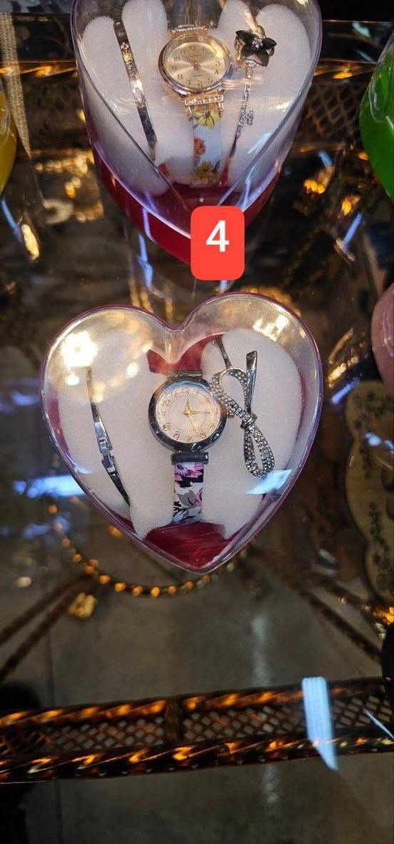 سيت نسائي 
بوكس اكريلك ( قلب حب ) 
يوجد الدنيا جملة و مفرد 
التوصيل جميع المحافظات العراق


**إذا كنت صاحب هذا الإعلان وتريد حذفه لأي سبب، رجاءا أرسل رسالة إلى الدعم الفني**