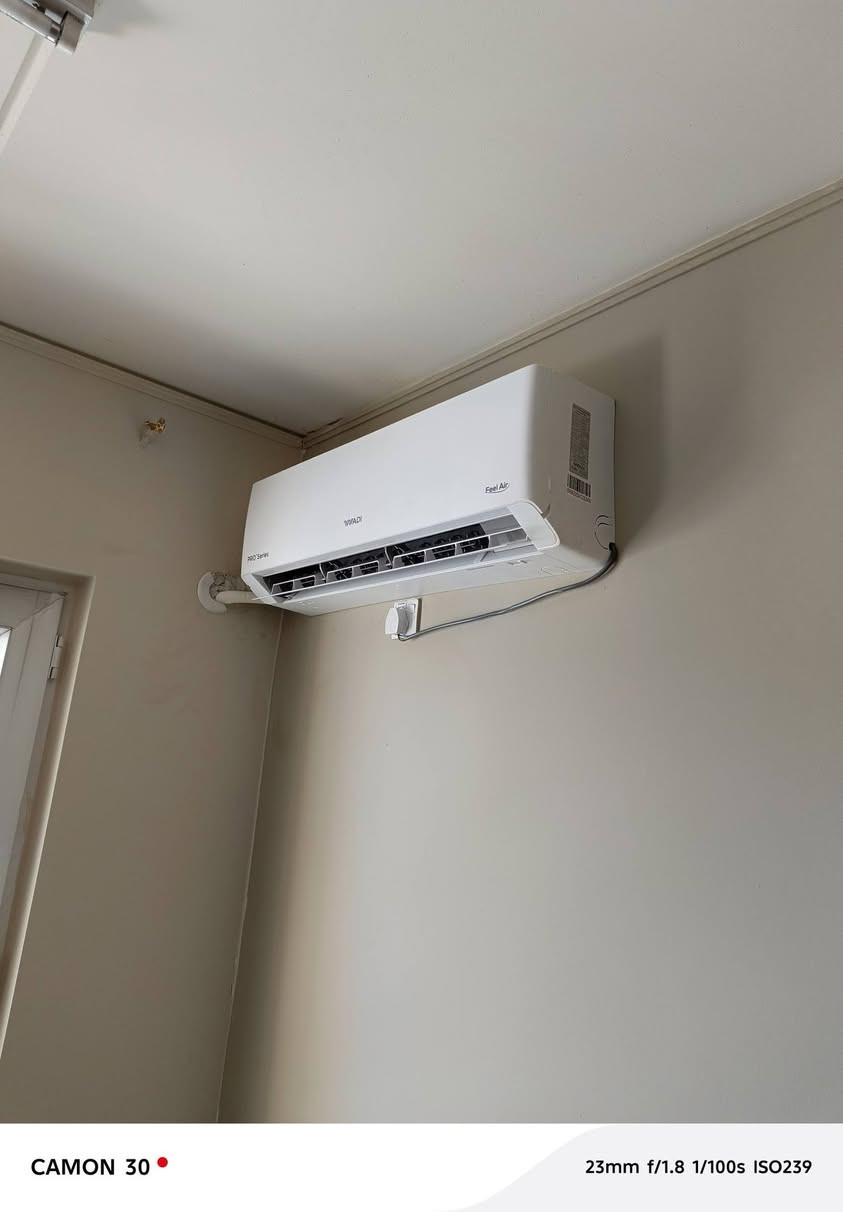 كادر متكامل لخدمات الصيانة والتشطيبات في بسماية 🏠
هل تبحث عن الجودة، السرعة، والأسعار المناسبة؟
نوفر لكم فريقاً فنياً متخصصاً لتنفيذ جميع أعمال الصيانة والتشطيبات باحترافية عالية.
خدماتنا: 🔹 فتح، شد، وصيانة جميع أنواع السبالت.
🔹 صيانة وتبديل السخانات.
🔹 تنفيذ جميع أنواع الديكورات الداخلية.
🔹 نصب وصيانة كاميرات المراقبة.
🔹 صيانة الأعمال الصحية (السباكة).
🔹 صبغ الشقق والمنازل بأحدث الأساليب.
🔹 إضافة نقاط كهرباء وجميع الأعمال الكهربائية.
🔹 تبديل كيلونات الأبواب، الأقفال، وجميع مستلزمات شقق بسماية الأصلية.
🔹 فتح، شد، وصيانة الكاونترات.
✨ دقة في العمل | التزام بالمواعيد | أسعار منافسة | ضمان على جودة التنفيذ
📞 للحجز والاستفسار:
***********
📱 اتصل أو راسلنا عبر واتساب في أي وقت.
