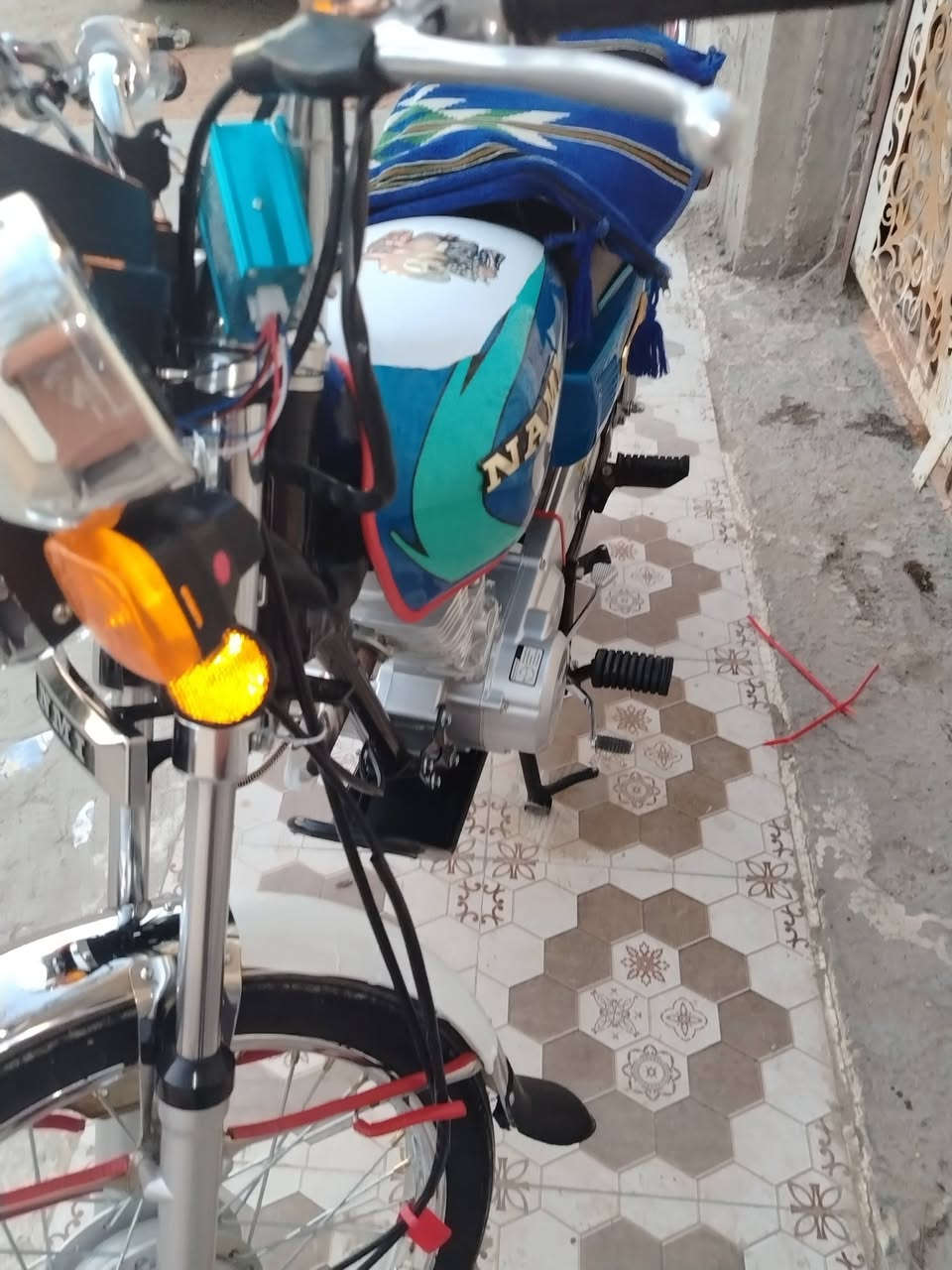 موديل 26
دراجه نامه شلامجه

الدراجه تخبل
ما نقصهه برغي 
اي يريدهه يتصل وبي خير ويدلل
***********
