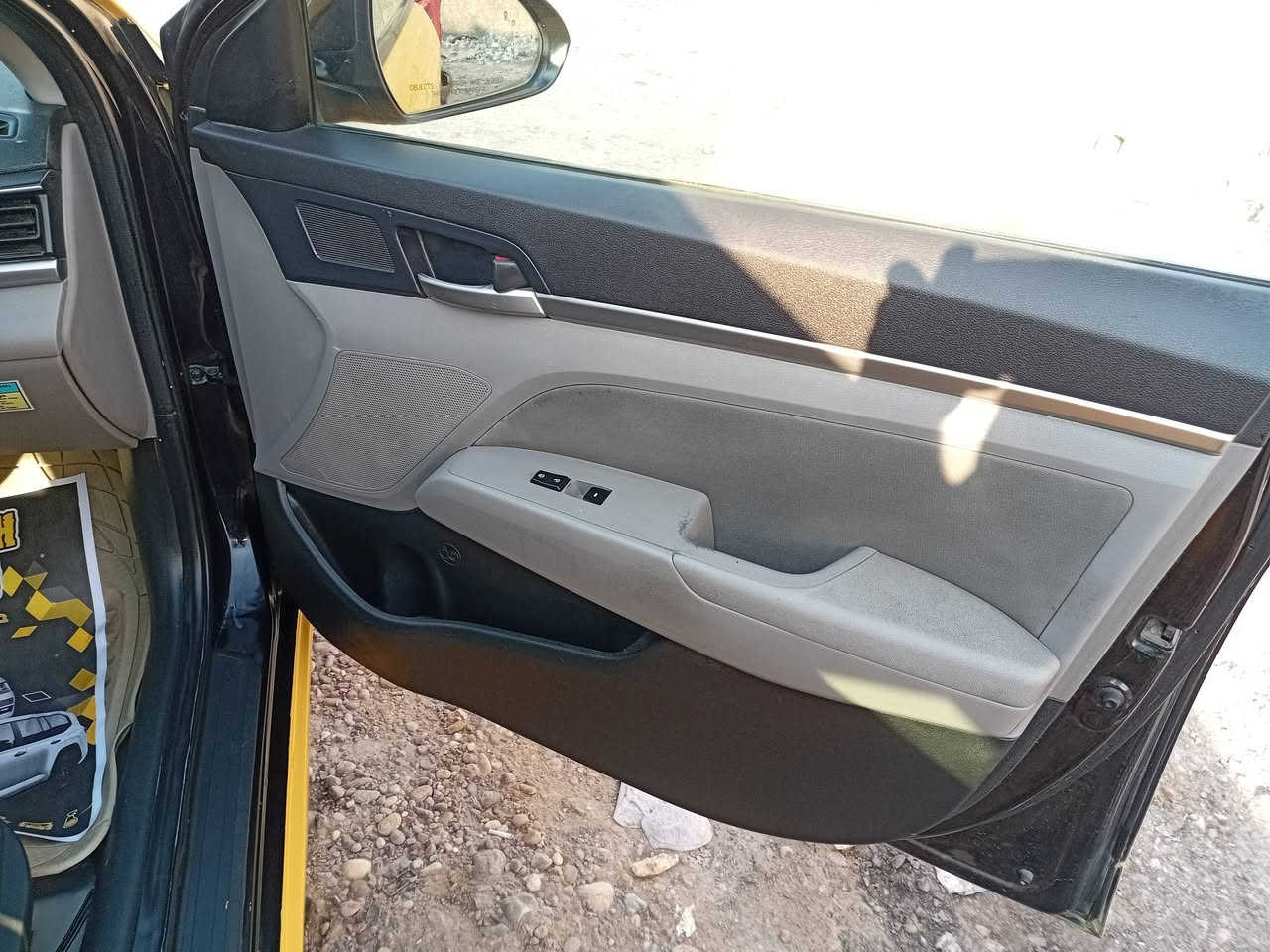 السلام عليكم النترا لبيع بيه باب مبدل وبيهه رواجز مبدله
ماشيه 107

السعر 132وبيهه مجال
***********
