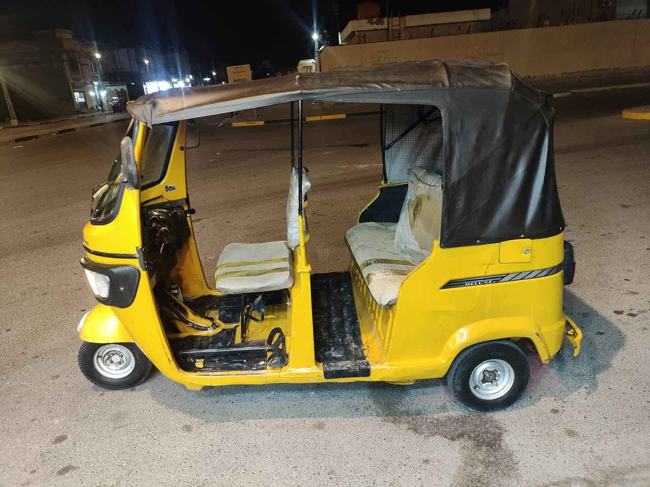 السلام عليكم تكتك تيفيس موديل ٢٠ تكتك رقم وسنويه تحويل يمته ما يعجبك مكاني بصره حي الحسين دور الشرطه تكتك جاهزه من الخير تجفيت شركه لا تبخير ولا تنقيص بدي لا معجون ولا حار تكتك مكينته تجي وتشوفه تخبل ناعمه سعره  خابرني وتدلل أو تراسلني  واتساب رقم الهاتف /***********
