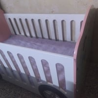 سرير طفل جديد و نظيف أي كسر مرجوع ، العنوان بغداد ، للتواصل ٠٧٧١١٩٠١٤٩...