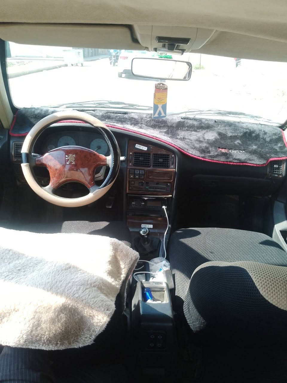 اسلام عليكم بيجو بارص 2015 رقم بغداد بنيد مبدل تبريد شغال 36وبيه مجال مكان واسط الصوير ***********
