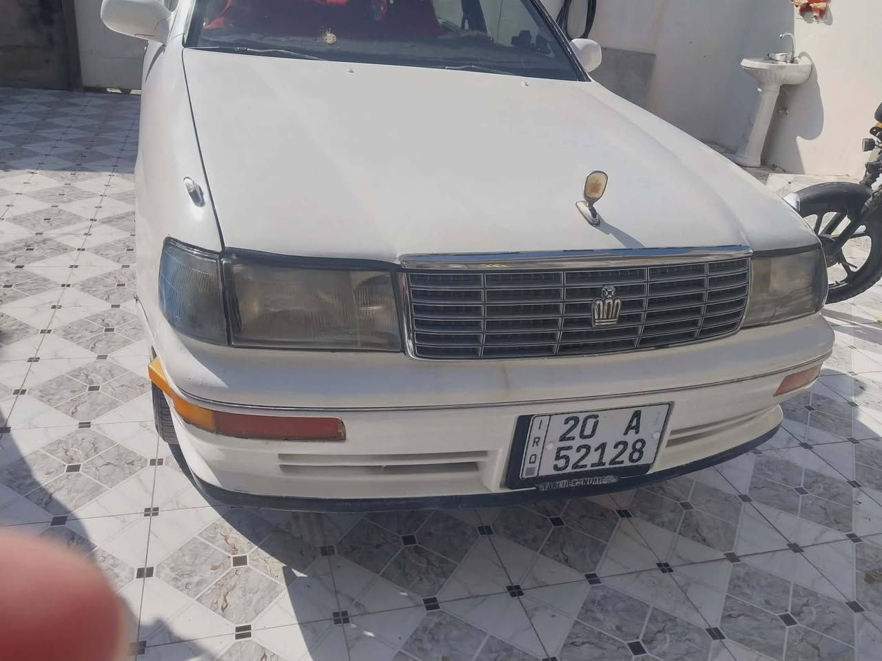 سلام عليكم بطه متصل لبيع موديل 1993 رقم جديد انكليزي بسمي تحويل ثاني يوم هزه جديده السياره كامله لتواصل *********** السعر 53 او بيهه مجال
