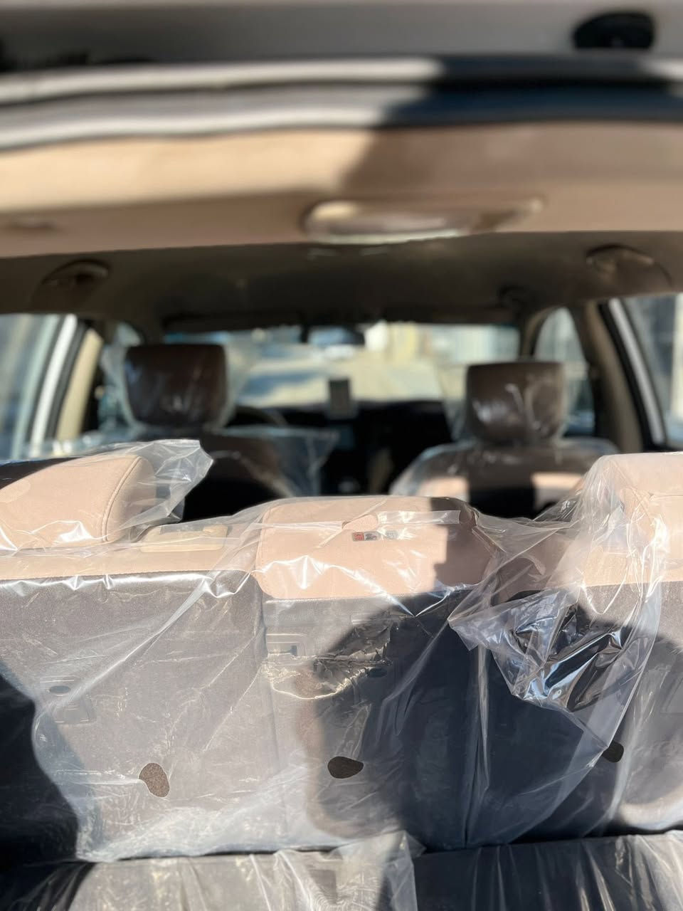 هونداي سنتاڤيا مديل 2016 لون ابيض وارد خليجي سبعه راكب محرك اربعه سلندر 2400 دوش الخليجي مرايات شفط كشن كهرباء ترحيب ويل كب كروم بك لايت لد لايت زنون مع لد مفتاح سويج مو بصمه شاشه كامرا حساسات رقم اربيل بأسم شركة الشوره سنويه منتهيه ورقم الماني كلفة التجديد شركه مع الرسوم 6ورقات تم الاتفاق مع الشركه تسلمه الهم يسلمونك جاهزه رقم وسنويه مع وكاله حداديه جديده بلكامل كلشي مبدله تبريد جيد ادامه كامله عبوه فيتبم وفلاتر كله جديده مبدل زيت المحرك مع زيت الكير دواخل جديده السياره بيه صبغ غير مكفوله من الصبغ الصبغ اثر دحكات وضربات بسيطه جاملغات خلفيه مع قبق الجنطه صبغ جاملغ امامي ايسر صبغ النيد صبغ كصة القماره شبر صبغ اثر تكشير السياره جاهزه من جميع النواحي ما بيه اي نقص السعر 125 ورقه بيه مجال جدآ بسيط 
اتصال ***********
العنوان البصره المعقل قرب مستشفى الموانئ
