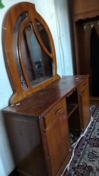 غرفة نوم • للبيع • بيها مجال