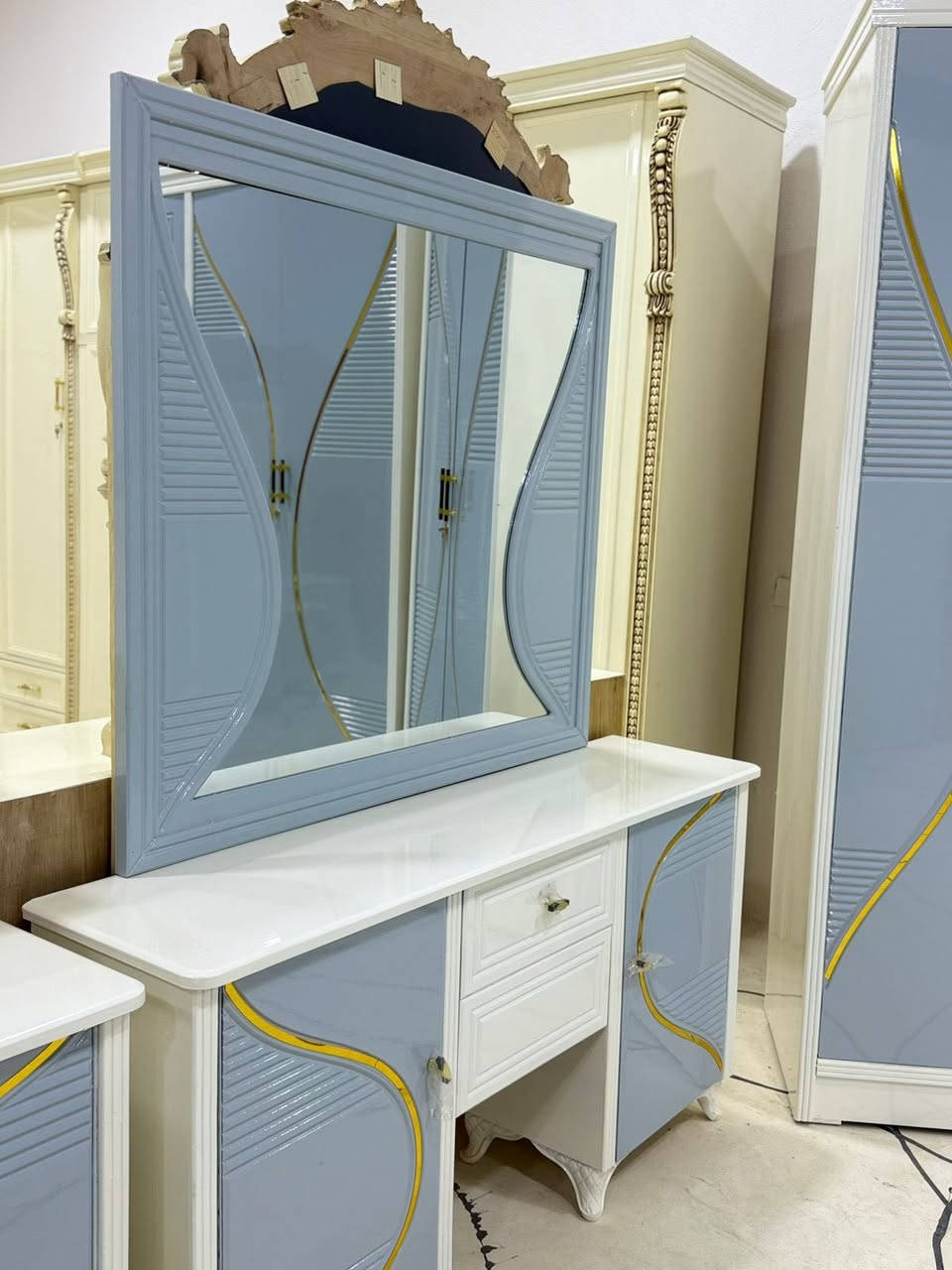 غرف نوم عراقيه شغل نجاره درجه اولى
ضمان 5 سنوات 
خشب 8 ملم اسعارهن ع مليون ونص  
التوصيل والشد مجاني


**إذا كنت صاحب هذا الإعلان وتريد حذفه لأي سبب، رجاءا أرسل رسالة إلى الدعم الفني**