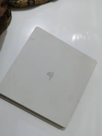 بلي ستيشن 4 مستعمل اسبوع سلم للاستفسار 07877833870