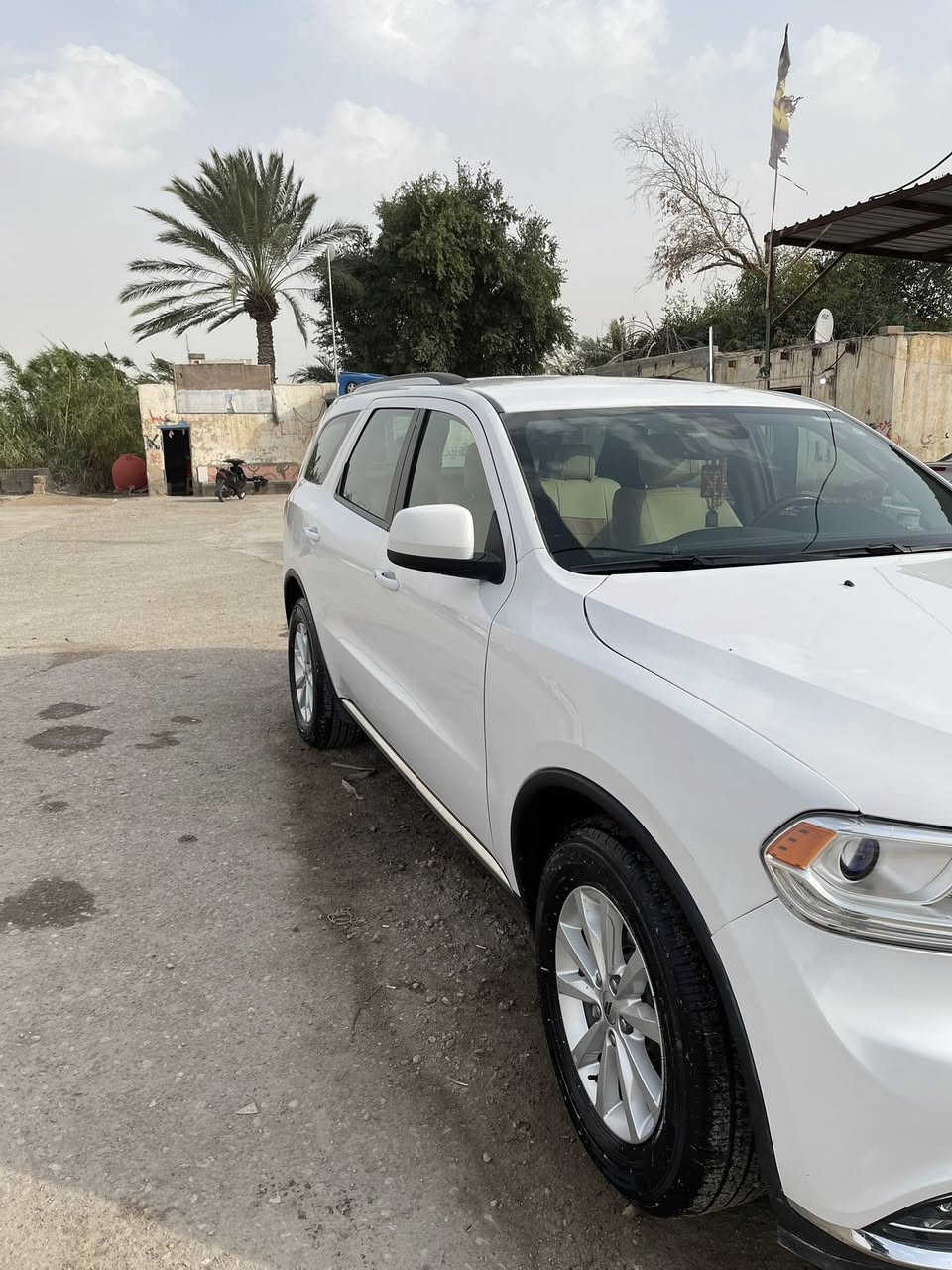 السلام عليكم
دورنكو خليجي 2019كفاله عامه
المواصفات sxt
ماشيه 80km حقيقي 
تخم تاير جديد حداده السياره جاهزه دواخل بيجي 
المكان البصرة/القرنه 
***********
