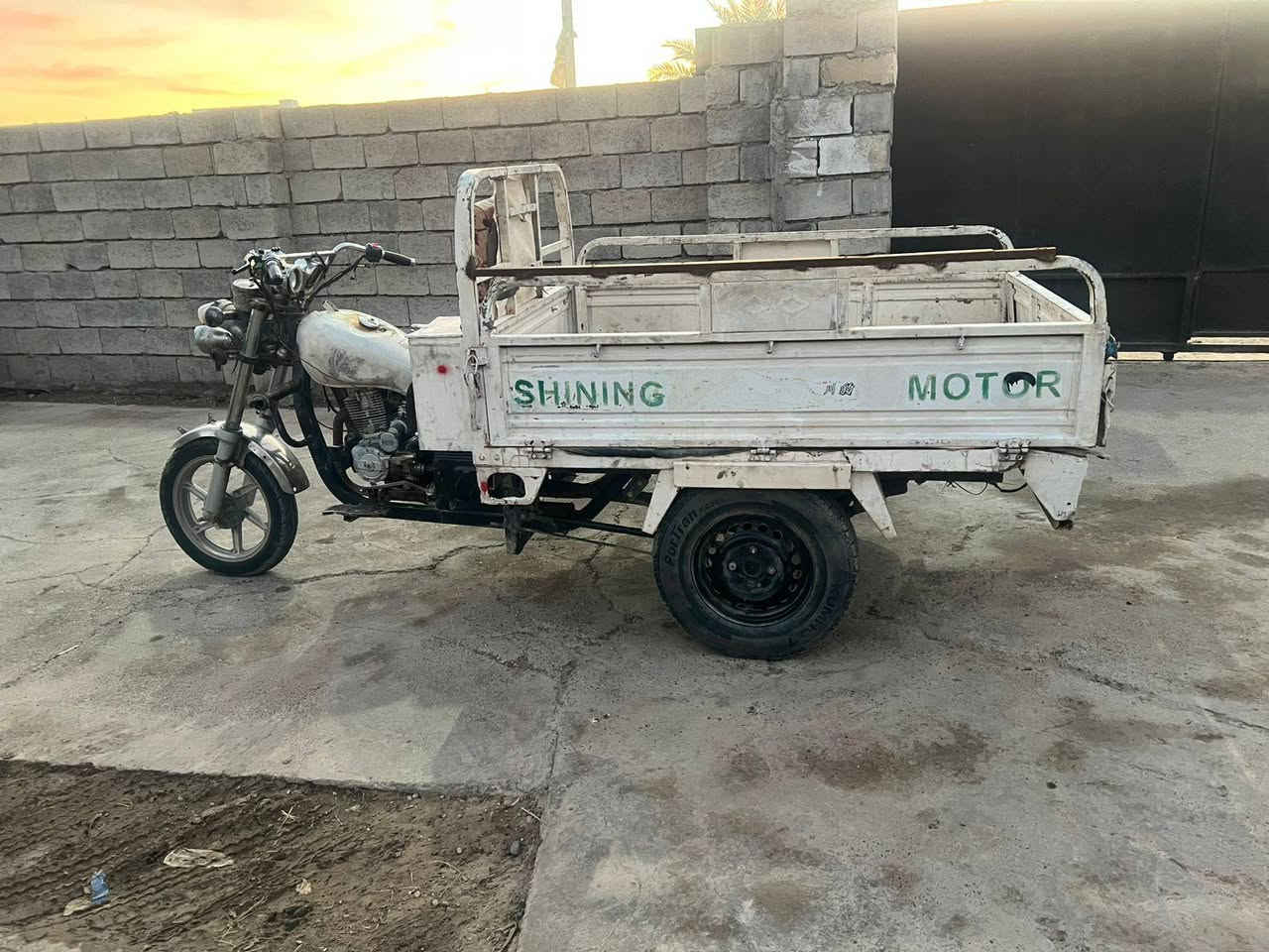 سلام عليكم.
ستوته المراوس بدراجه ضاقطة زونجيل. 
ستوته شاخوان. محرك200 صلاصه رياضي اعقل رياضي محركه صافي مابيه اي حس. 
خياس مابيه شاصي نضيف تبلات شغلاها. 
اليمه دراجه 2025 ضاقطة زونجيل خل يدك عليه عل خط***********
