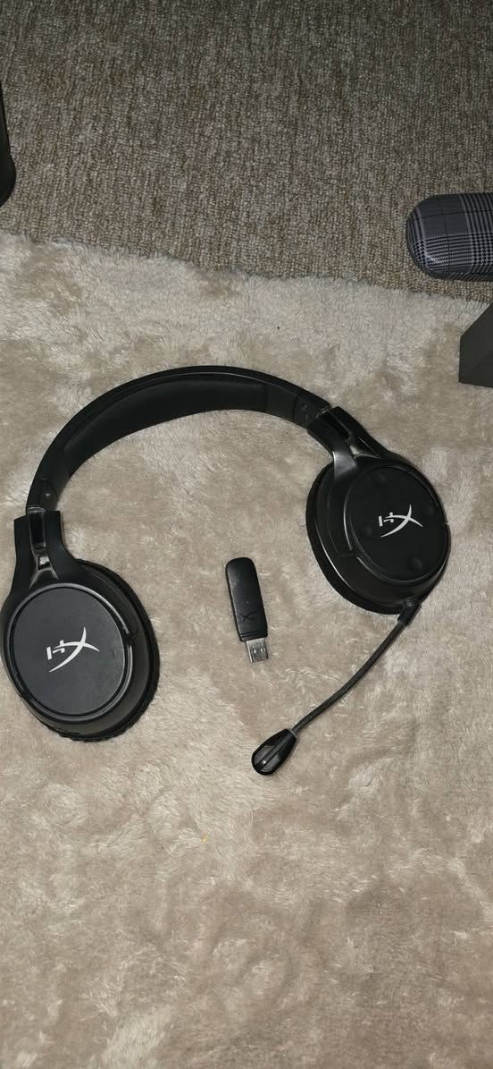 Hyper x flight s wireless
Wireless charger 
سعر ٧٥ الف مکان اربیل


**إذا كنت صاحب هذا الإعلان وتريد حذفه لأي سبب، رجاءا أرسل رسالة إلى الدعم الفني**