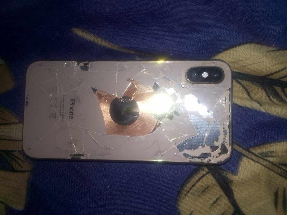 السلام عليكم حبايب عندي ايفونات ثنين واحد اكس اس ذاكرة ٢٥٦ بطارية ٧٩ مبدل فقط شاشة وضهر مفلش وفيس ايدي واكف يرادله تخطي والثاني ٦ بلاس كله شغال فقط ذاكرة ١٦ بطارية ٦٥ فقط هاي الضربه وما مأثره سعرهن ثنينهن ب١٠٠ قفل قفل بدون عمله مكاني بغداد ساحت عدن مستعجل كلش ويرهمن مراوس


**إذا كنت صاحب هذا الإعلان وتريد حذفه لأي سبب، رجاءا أرسل رسالة إلى الدعم الفني**