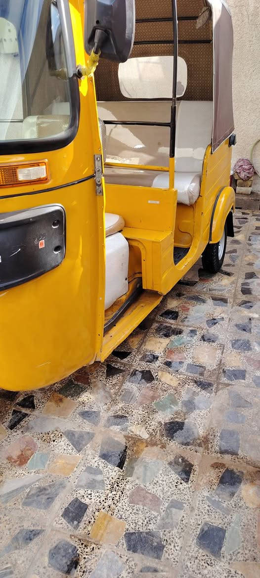 سلام عليكم تكتك للبيع 19شهر الثاني رقم رقم تحويل ناني يوم سعر5 وميه وبيه مجال مكاني بغادالبلديات
***********
