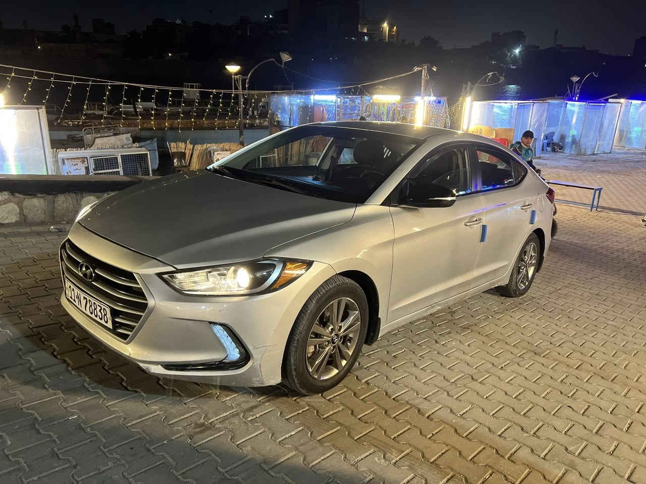 سلام عليكم النترى موديل 18 محرك 2000 دوش نص فول السياره  شغل وطلع 
***********
