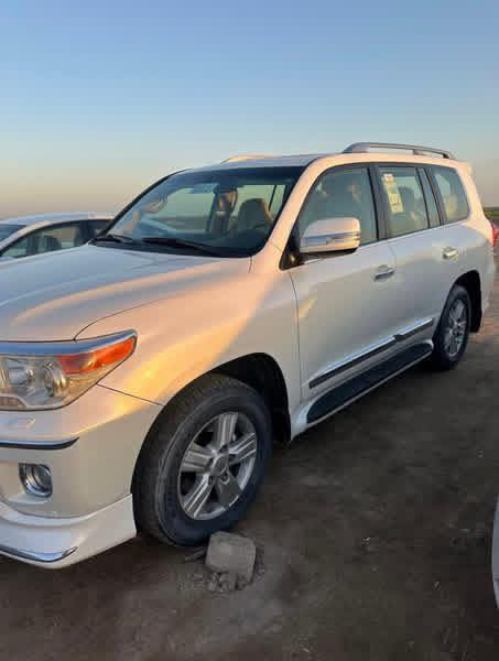 السلام عليكم 
لاند كروز 2012 بريم للبيع 
 فول مواصفات 
فتحه  خليجي 
مكفولة كفاله عامه 
مكينه 6 سلندر 
كير مكينه كفاله سياره جاهزه من كل النواحي
 رقم شمالي 
ب اسمي سنويه 2030 
السعر:٢٨٠بيه مجال للشراي حك الشوفه مستعجل ع البيع عندي مريض 
مكاني ذي قار  
الاستفسار: 
***********
