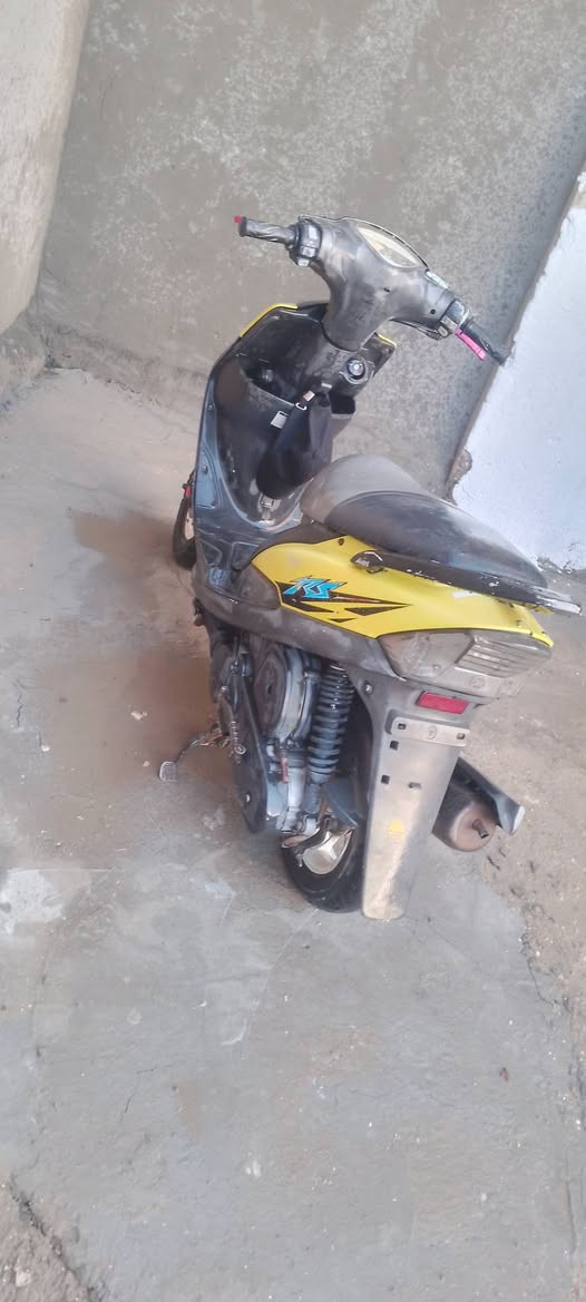 سلام عليكم دراجه ماكس البيع او مراوس بستوته دراجه مكينه  49 بلادي 
دراجه نضيفه و عليه تعديلات خارجيه 
دراجه بدل بيه ولفات مال شركه تاي وان 
الصلي مفتوحه بس مره تبديل ولفات دراجه نكره سلف يعني بس شغل و تطلع السعر 450
و بيه مجال مكان بابل الحصوه حي نتصار 
رقمي ***********
موجود خاص
