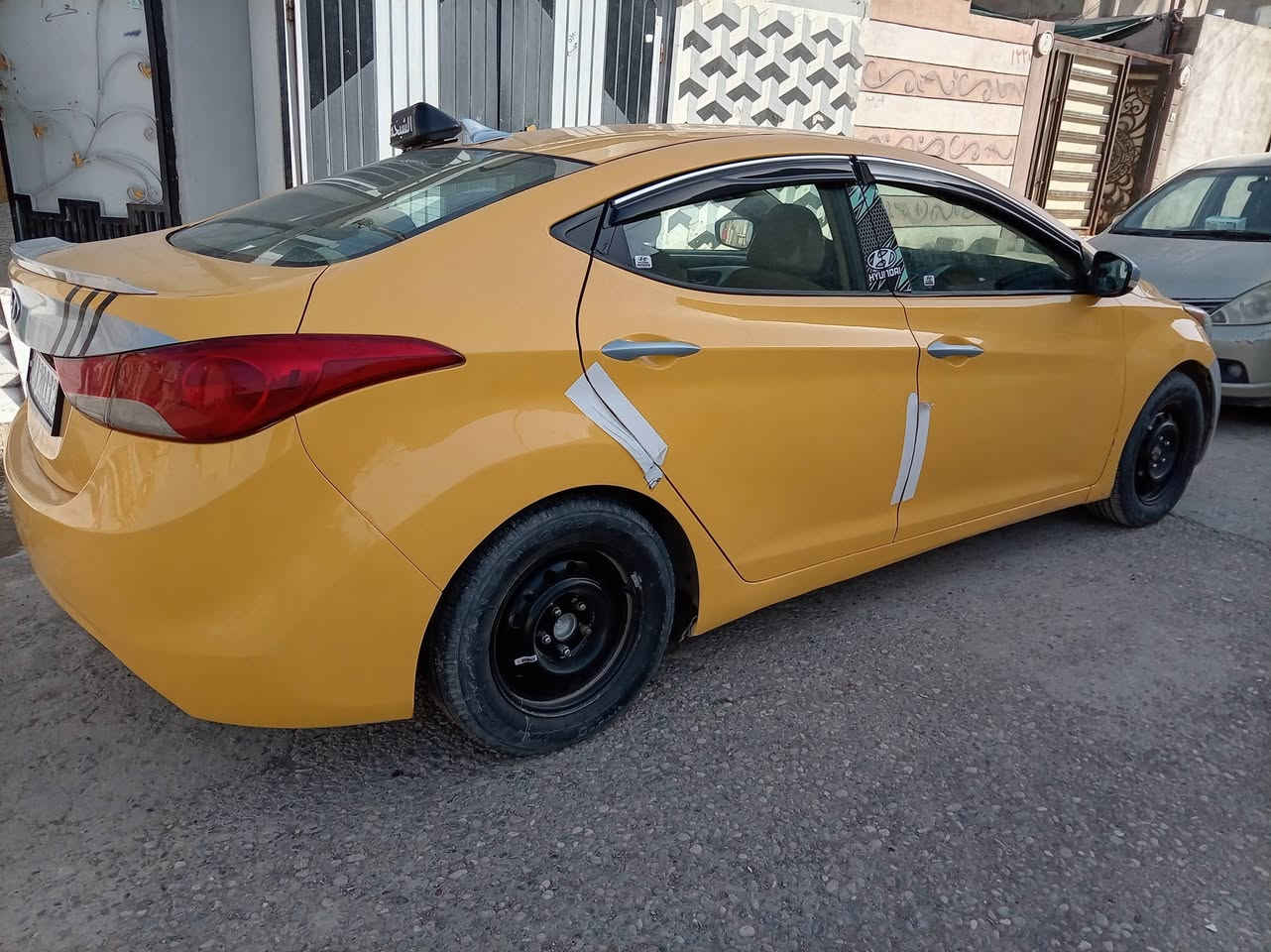 اسلام عليكم اخوان سياراه الانتر مضلع 2013 ماشية 220.000 الف مكينه 18دوش الضرر جاملغ أمامي بدون دواخل تاير نص عمر مكينه كير شرط كير عادي وتوماتيك بيها تلقيطات مال تكسي سعر دفتر بي مجال بصيط تواصل واتساب فقط شراي يراسل ***********
